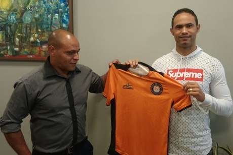 Goleiro Bruno aos campos neste s&aacute;bado em Minas Gerais – Foto: Reprodu&ccedil;&atilde;o/Facebook/Po&ccedil;os de Caldas FC