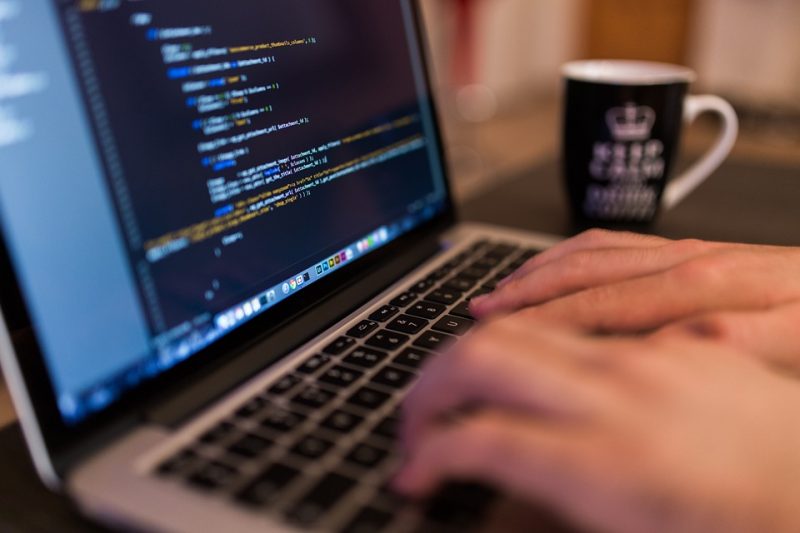 Programador usava programa específico para enviar imagens de pornografia infanto-juvenil – Foto: Pixabay/Divulgação