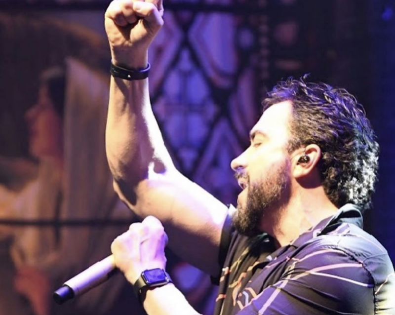 Padre Fábio de Melo, durante apresentação no Ceará – Foto: Reprodução Instagram