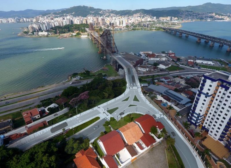 O novo desenho, com os acessos refeitos, na cabeceira continental da ponte – Foto: Divulgação/ND