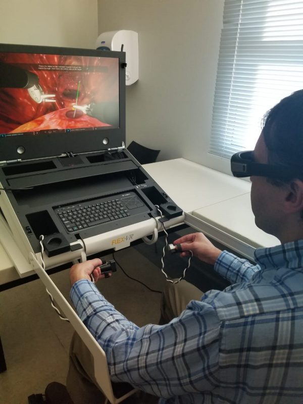 Rob&ocirc; permite alcan&ccedil;ar regi&otilde;es onde dificilmente o cirurgi&atilde;o conseguiria atuar com tamanha efici&ecirc;ncia – Foto: Divulga&ccedil;&atilde;o/ND