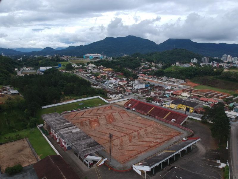 Estádio João Marcatto, em Jaraguá do Sul, em reforma para a disputa do Catarinense 2020 – Foto: Guilherme Mendonça/divulgação/ND