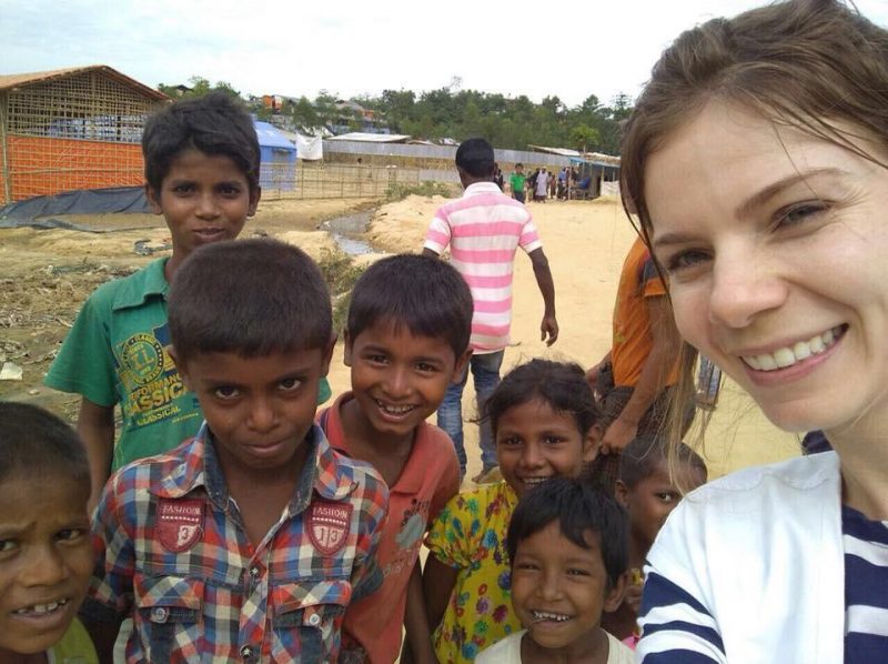 Marina Barardi atou com os refugiados rohingyas em Bangladesh &#8211; Foto: Divulgação/ND
