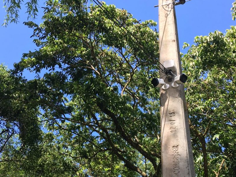 Prefeitura instalou duas c&acirc;meras de monitoramento na trilha que d&aacute; acesso a Cachoeira – Foto: Eduardo Cristofoli/ND