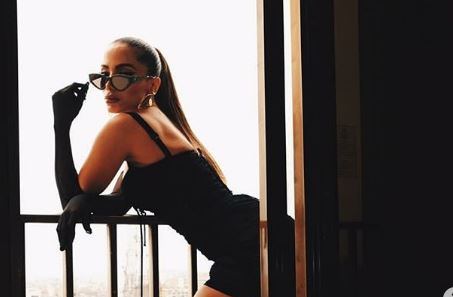 Anitta anunciou que criar&aacute; perfil em site de conte&uacute;do adulto. A cantora falou sobre o assunto em live – Foto: Reprodu&ccedil;&atilde;o/ND