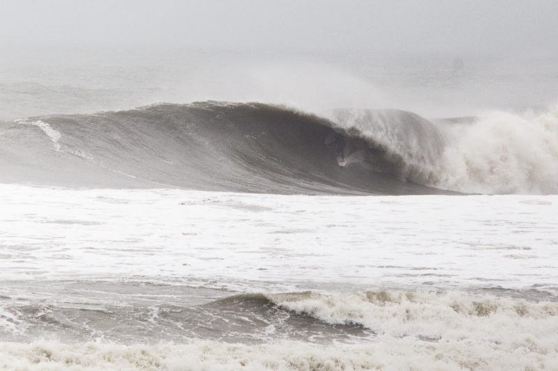 Mar deve ficar agitado com ondas de at&eacute; 2,5 metros no Sul do Estado at&eacute; o in&iacute;cio desta sexta-feira (10)&nbsp; – Foto: Arquivo/Flavio Tin/ND