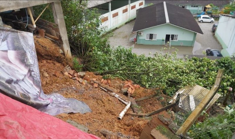 Deslizamentos já ocorreram na região de Blumenau &#8211; Foto: Defesa Civil/Divulgação/ND