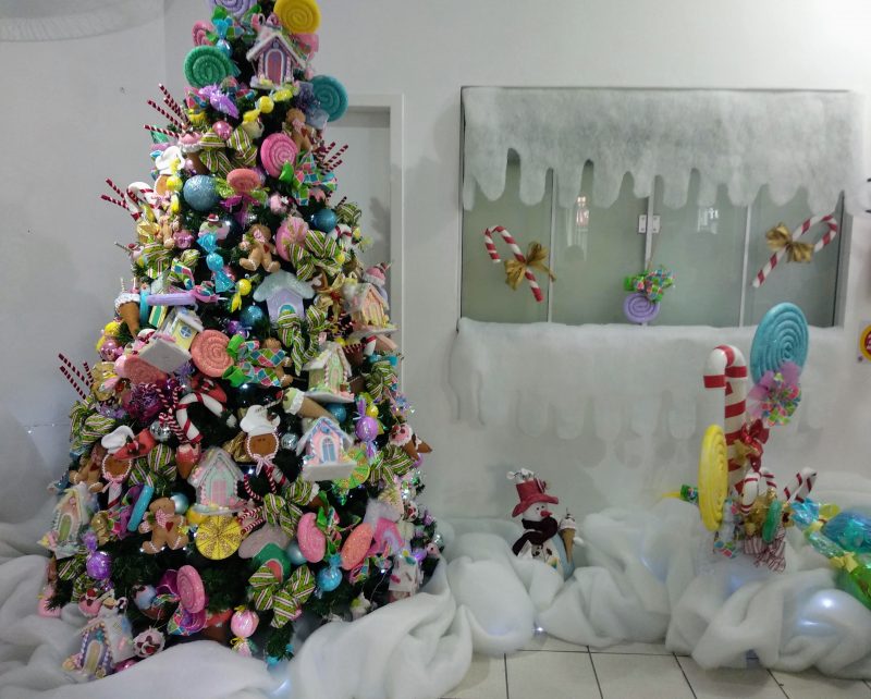 Toda decora&ccedil;&atilde;o e produtos em exposi&ccedil;&atilde;o foram feitos por alunos e professores da Escola Profissional Campinas – Foto: Marcela Ximenes/ND