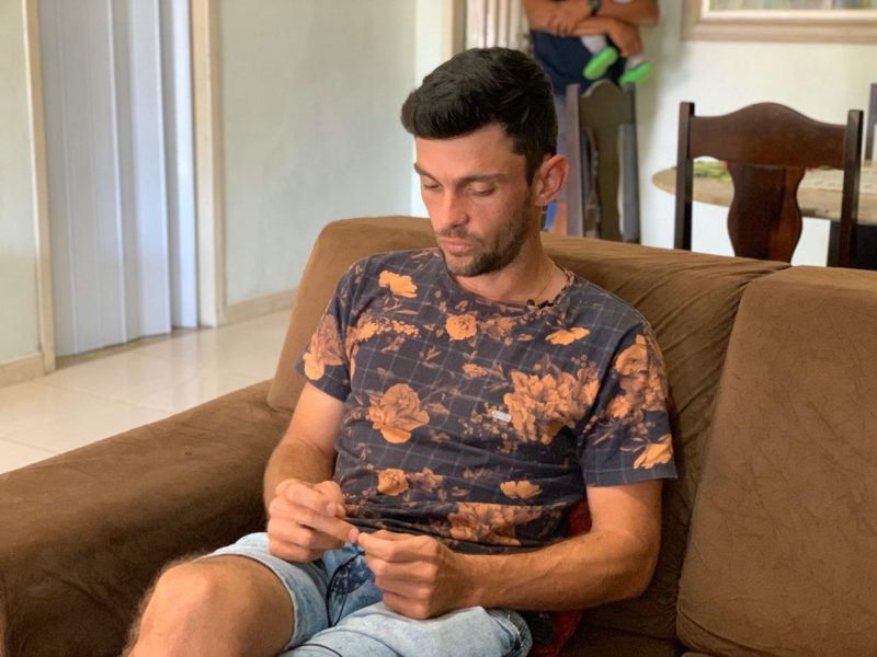 Tiago teve a dolorosa missão de reconhecer o corpo da mãe – Foto: Alphonsus Stofelli/RICTV