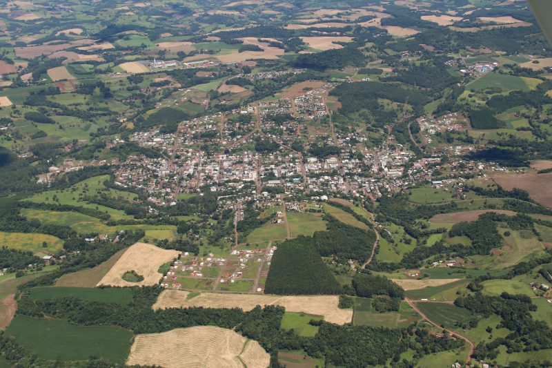 Imagem aérea de Quilombo mostra área urbana e rural do município. – Foto: Divulgação/prefeitura de Quilombo