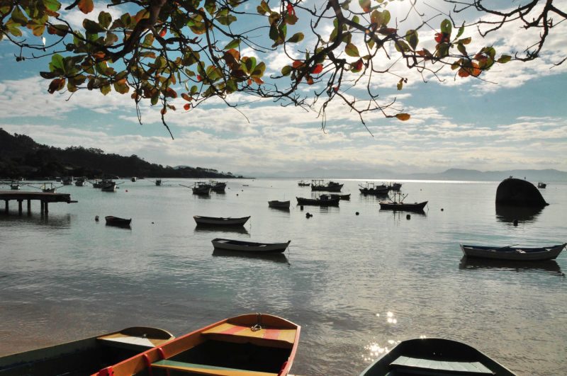 SC recebe pr&ecirc;mio internacional de excel&ecirc;ncia em turismo, que reconhece o trabalho realizado na promo&ccedil;&atilde;o e qualifica&ccedil;&atilde;o do destino. O litoral, como em Governador Celso Ramos (foto), &eacute; um dos principais destinos tur&iacute;sticos do Estado – Foto: Prefeitura de Governador Celso Ramos/Divulga&ccedil;&atilde;o/ND