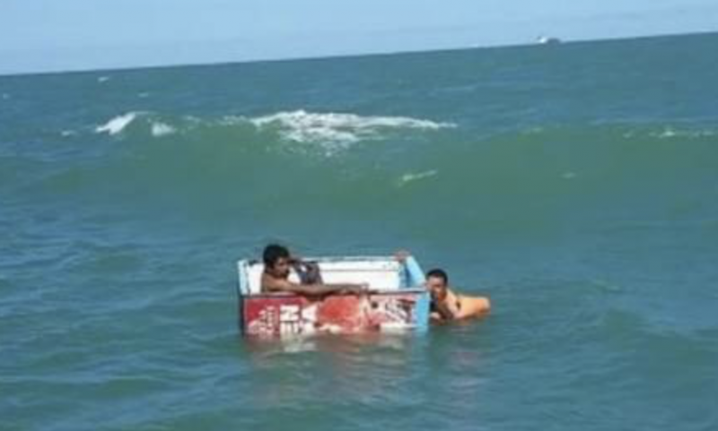 A imagem mostra os homens no freezer: escaparam de uma fria… – Foto: Reprodu&ccedil;&atilde;o