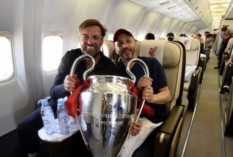 Klopp com a ta&ccedil;a da Liga dos Campe&otilde;es em 2019 – Foto: Liverpool Divulga&ccedil;&atilde;o