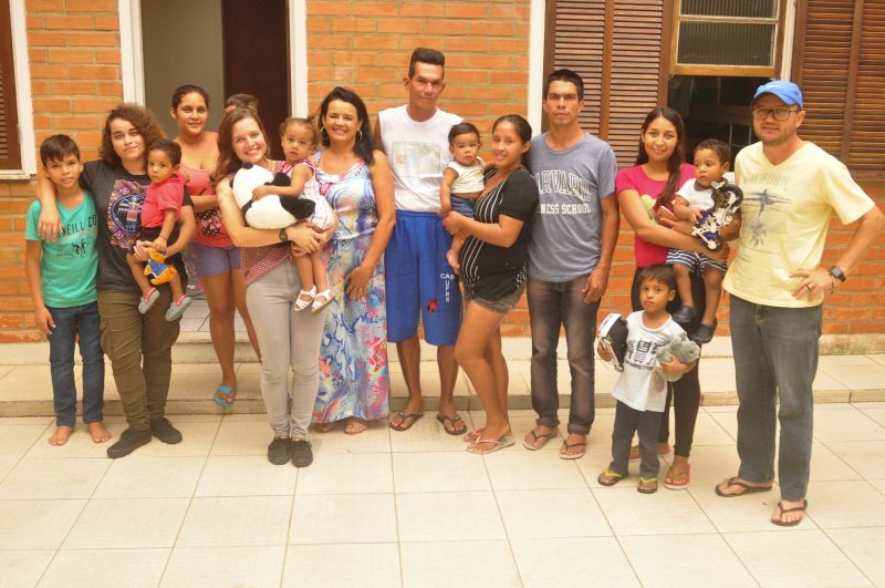 Grupo de imigrantes venezuelanos comemora o primeiro Natal no Brasil- Foto: Gabriel Lain/ND