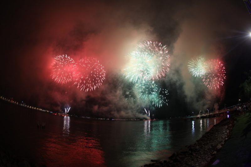 Queima de fogos na Beira-Mar Norte, em Florian&oacute;polis, est&aacute; mantida- Foto: Divulga&ccedil;&atilde;o/ND