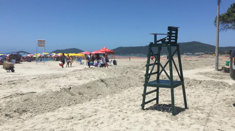 Cadeirões para melhorar visibilidade dos bombeiros estão sendo instalados – Foto: PMF/Divulgação/ND