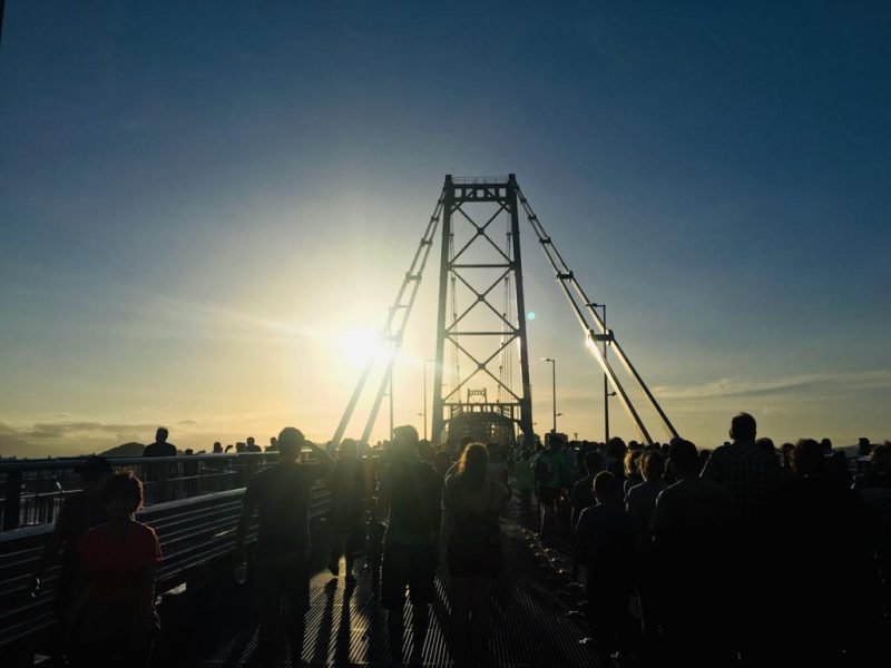 O fim da tarde em Florian&oacute;polis presenteou quem visitou a ponte Herc&iacute;lio Luz com um bel&iacute;ssimo p&ocirc;r do sol – Foto: Danilo Duarte/Arquivo Pessoal/ND