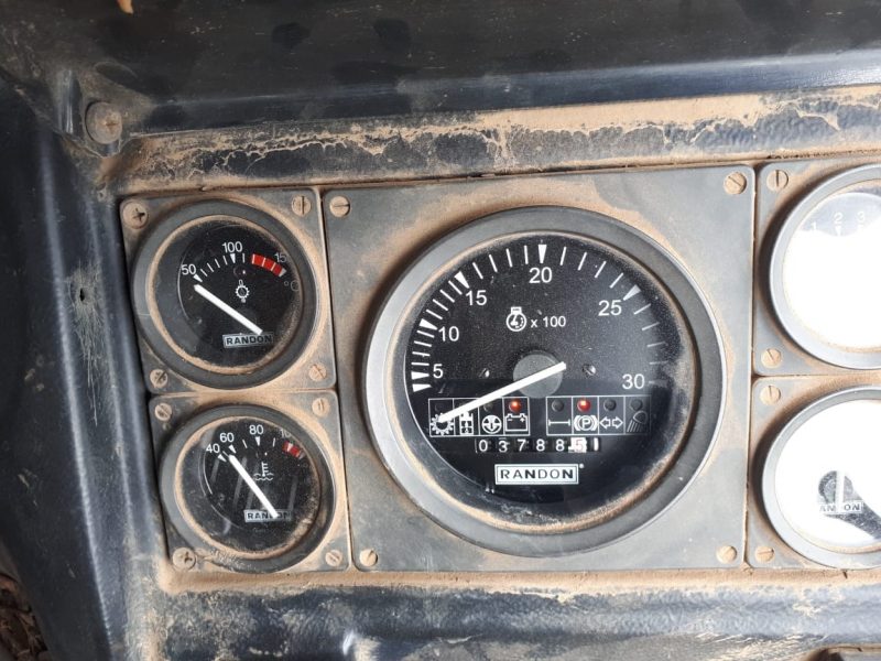 Hor&iacute;metro “fake” registrava horas mesmo sem m&aacute;quina estar trabalhando – Foto: Pol&iacute;cia Civil