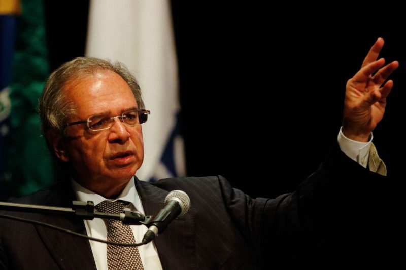 O governo teria algumas fontes de recursos que poderiam ser usadas para financiar os meses adicionais do auxílio – Foto: Tânia Rêgo/Agência Brasil/ND