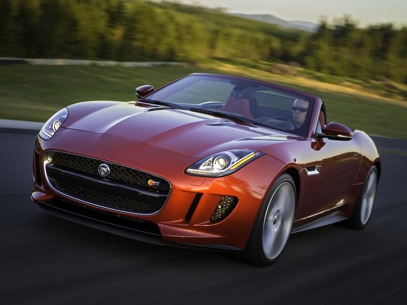 Lana Del Rey - Burning Desire: já neste, quem aparece é um Jaguar F-Type. O clipe completo está aqui: http://bit.ly/2uCk4Sa - Foto: Divulgação - Foto: Divulgação/Garagem 360/ND