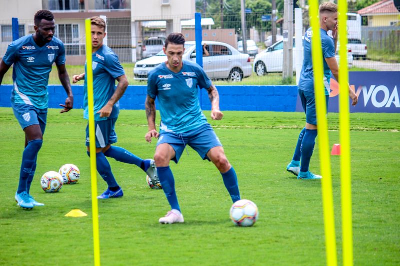 Rildo treinou normalmente e é opção para o técnico Geninho, no ataque do Leão &#8211; Foto: Leandro Boeira/Avaí F. C.