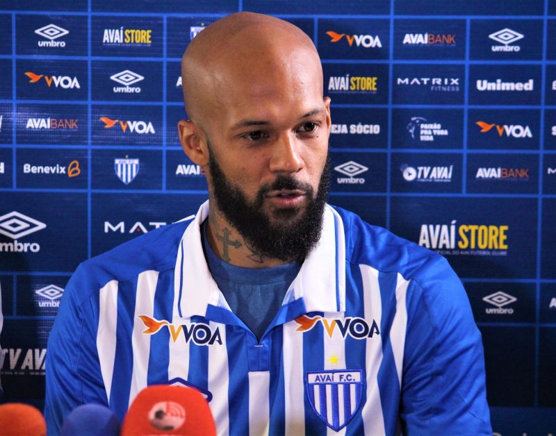 Volante Bruno Silva. Futebol consistente e elogiado no estadual 2021 – Foto: Andr&eacute; Palma Ribeiro/Ava&iacute; F. C.