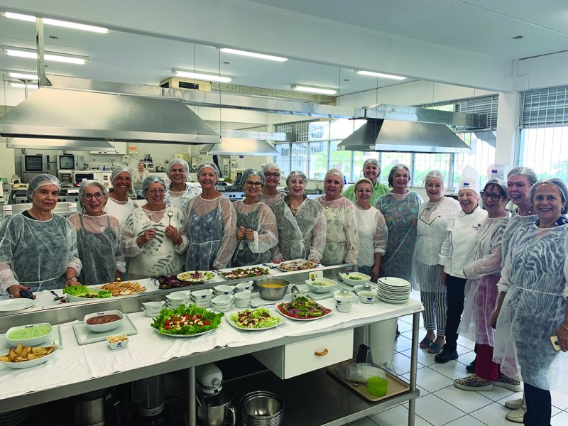 Alunos do curso de extens&atilde;o da Universidade da Criativa Idade da Univali, campus Florian&oacute;polis – Foto: Divulga&ccedil;&atilde;o/ND