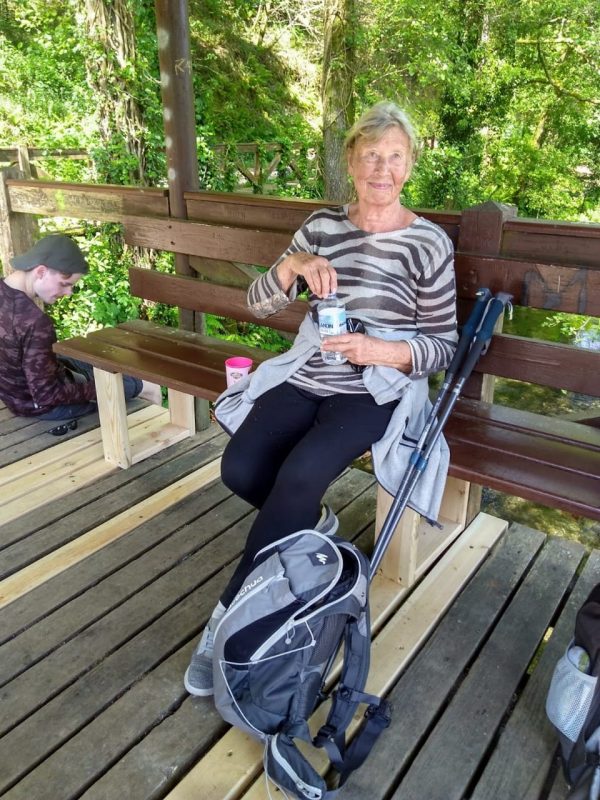 Vanda em foto de 2018, quando ela se desafiou a percorrer sozinha o caminho de Santiago de Compostela – Foto: Arquivo Pessoal/ND