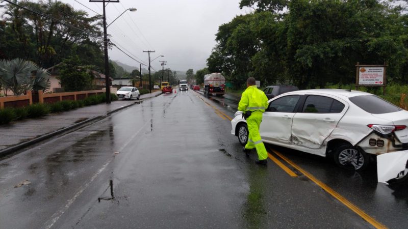 Acidentes ocorreram nas proximidades do km 6- Foto: PMRv/Divulgação/ND