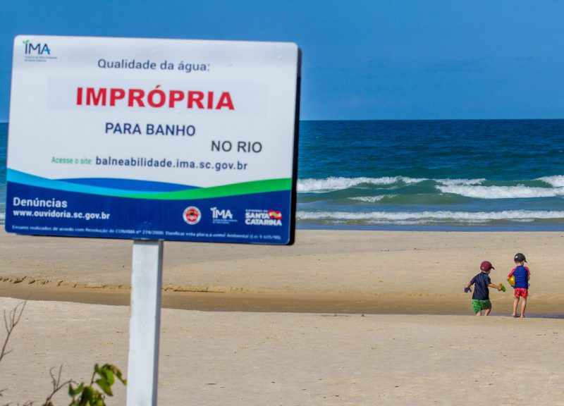 Ponto impróprio para banho em Florianópolis