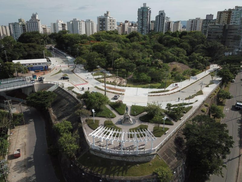 Ponte Herc&iacute;lio Luz e a revitaliza&ccedil;&atilde;o do espa&ccedil;o de pedestres e ciclistas – Foto: Divulga&ccedil;&atilde;o/ND