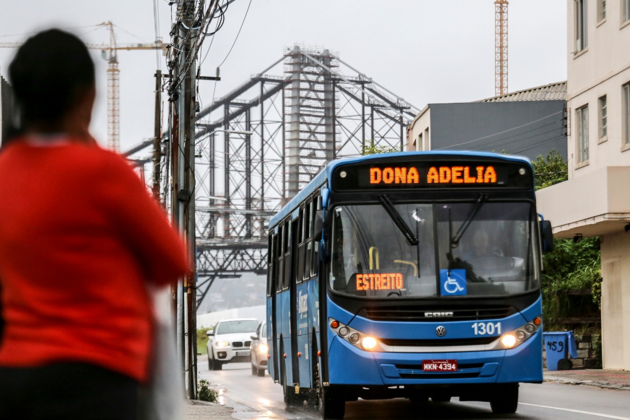 Greve de ônibus continua na Grande Florianópolis