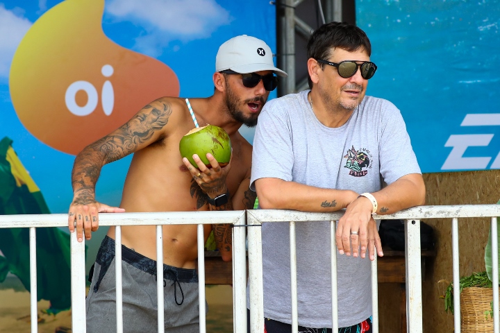 Filipinho e o manager Luis Pinga Campos. Foto: Smorigo/WSL