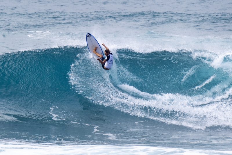 Jo&atilde;o Chianca foi vice-campe&atilde;o em Pipeline. Foto Keoki Saguibo/WSL via Getty Images/ND