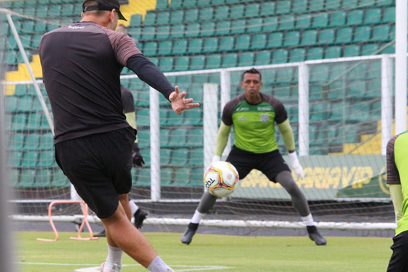 Sid&atilde;o em treinamento no Figueirense – Foto: Patrick Floriani/FFC