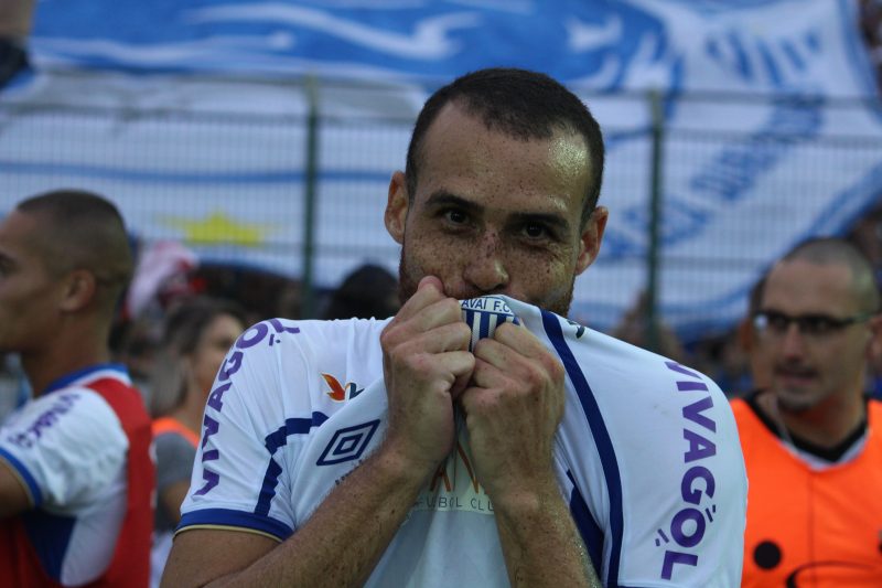 Pedro Castro foi o destaque do Ava&iacute; na vit&oacute;ria diante do CRB. – Foto: Divulga&ccedil;&atilde;o/Ava&iacute;/ND