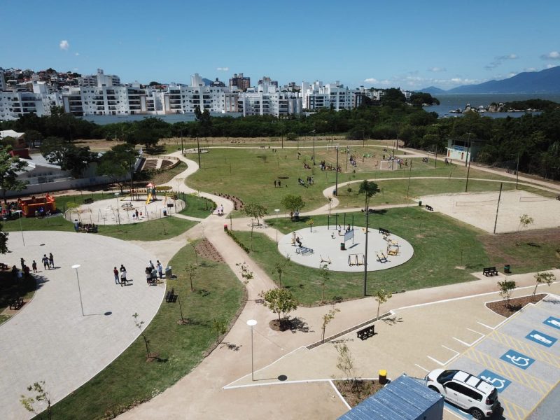 Presidente da associa&ccedil;&atilde;o do bairro &eacute; a favor da pista de skate no Abra&atilde;o – Foto: Leonardo Sousa e Cristiano Andujar/PMF/ND