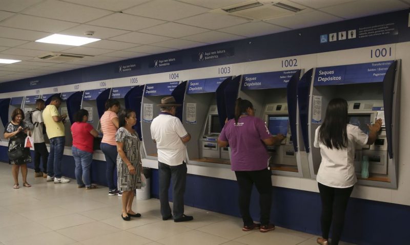Para ter direito ao abono salarial, é necessário ter trabalhado formalmente por pelo menos 30 dias em 2019 – Foto: José Cruz/Agência Brasil/ND