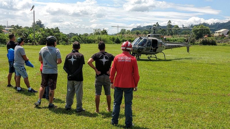 Helic&oacute;ptero &Aacute;guia da PM foi acionado para auxiliar no atendimento – Foto: Redes Sociais