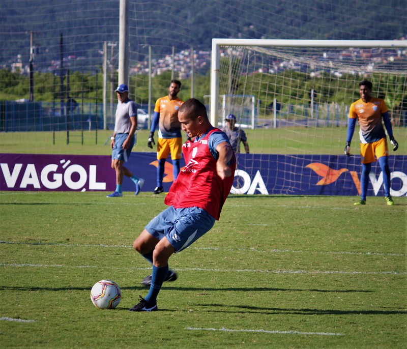 Jean Martim, volante do Ava&iacute;, deve consolidar sua titularidade. – Foto: Andr&eacute; Palma Ribeiro/Ava&iacute; FC/divulga&ccedil;&atilde;o