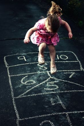 Pular amarelinha Amarelinha – Foto: Reprodu&ccedil;&atilde;o/Pinterest