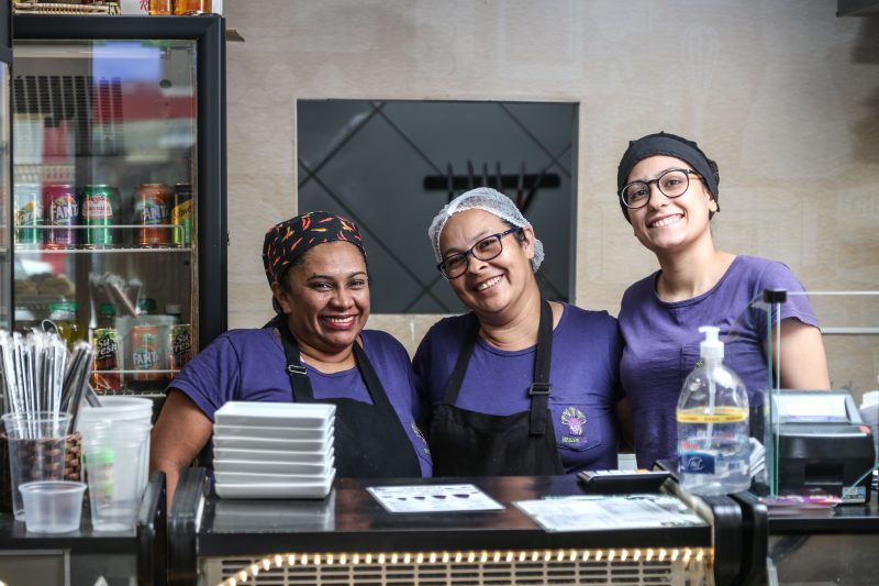 Bruna Amim, Antonieta da Costa Silva e Maria Rosinete Oliveira, mulheres paraenses que est&atilde;o na equipe de Denise – Foto: Anderson Coelho/ND