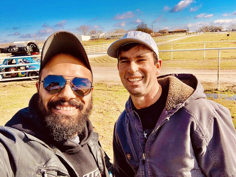 Raphael e Fabiano Vieira, campe&atilde;o de Bull Riding – Foto: Raphael Prata/Divulga&ccedil;&atilde;o/ND
