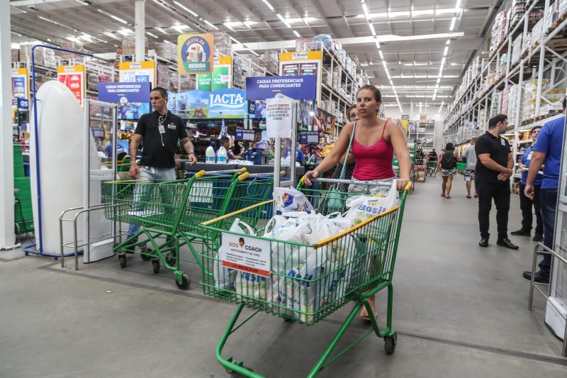 Mercados e estabelecimentos similares poder&atilde;o funcionar sem restri&ccedil;&otilde;es de hor&aacute;rio e funcionamento – Foto: Anderson Coelho/ND