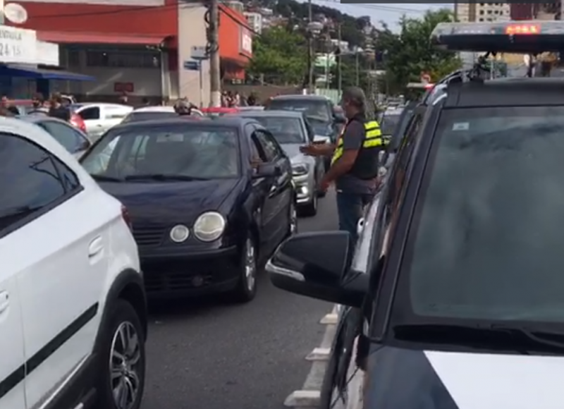 Acidente provocou longas filas &#8211; Foto: GMF/Divulgação/ND