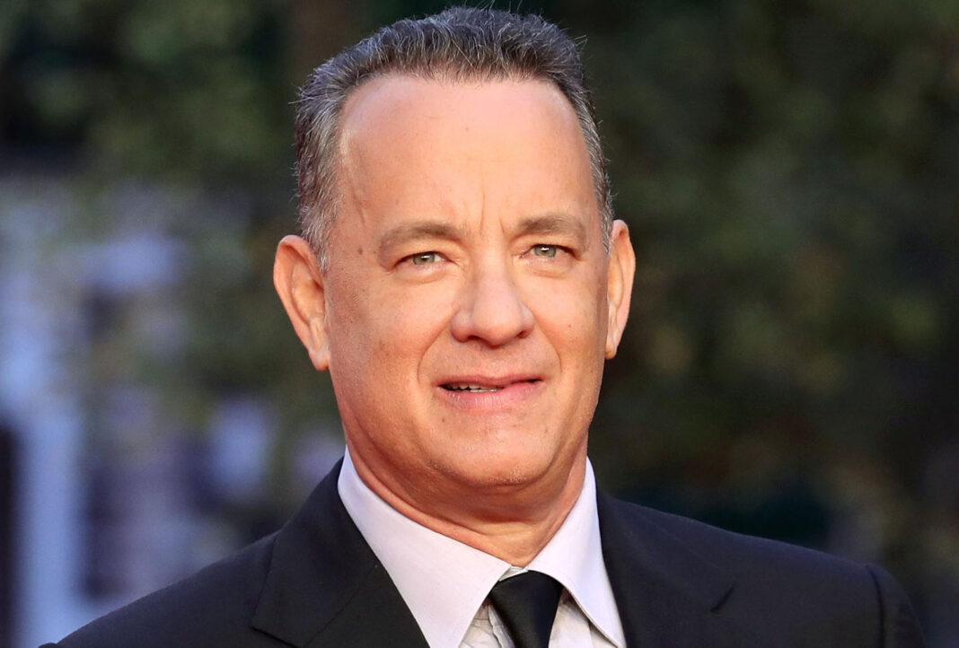 Tom Hanks, que recentemente teve alta após ficar isolado, junto da sua esposa, em um hospital da Austrália; mais uma vítima (no caso duas) do novo vírus - Divulgação/ND