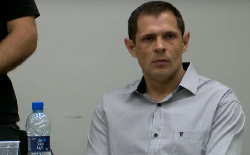 Everton Balbinott de Souza durante o julgamento – Foto: Reprodu&ccedil;&atilde;o/BG Blumenau/ND