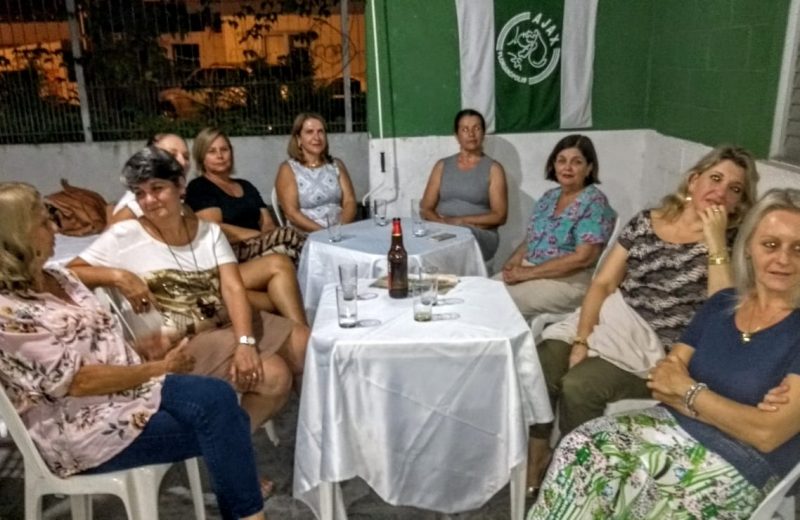 As esposas marcaram presen&ccedil;a no evento festivo dos 45 anos do clube.&nbsp;