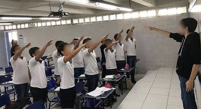 Alunos fazem sauda&ccedil;&atilde;o nazista em sala de aula de col&eacute;gio no Recife – Foto: Portal R7/Reprodu&ccedil;&atilde;o/Instagram