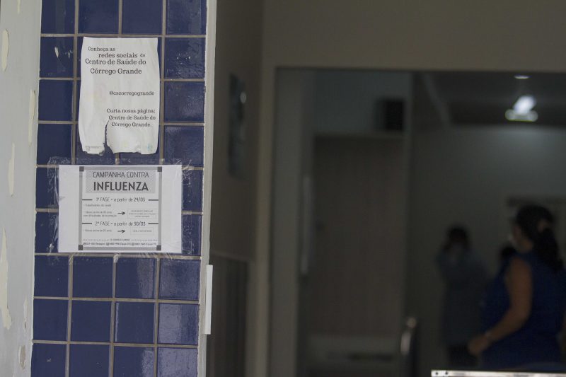 População deve levar um documento com foto no momento da vacinação